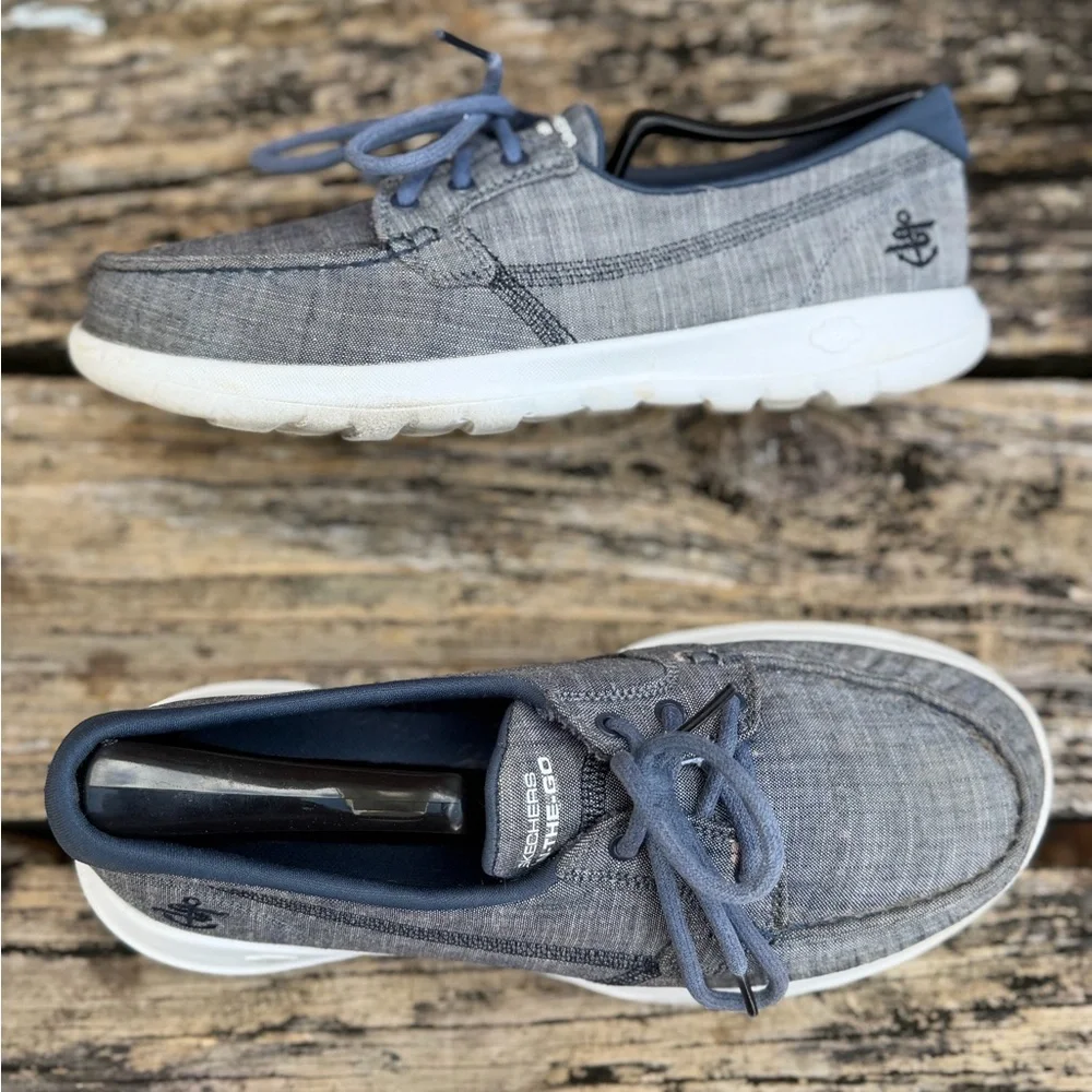 Skechers lightweight casual